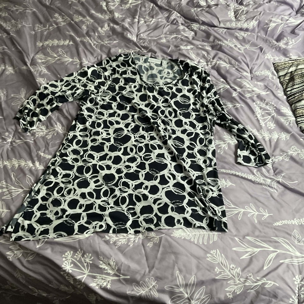Susan Graver Liquid Knit Abstract Print Top 3/4 Sleeve